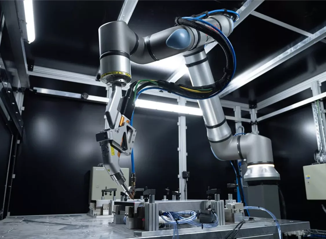 Celulă Sudura-Automată cu Robot Colaborativ Symbiotique